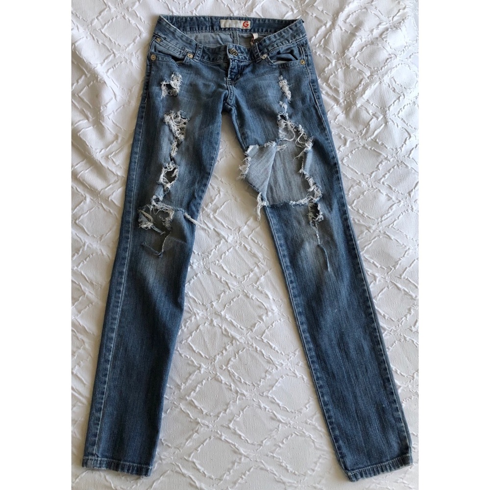 G by Guess - EUC, Destroyed Eva Skinny Jeans